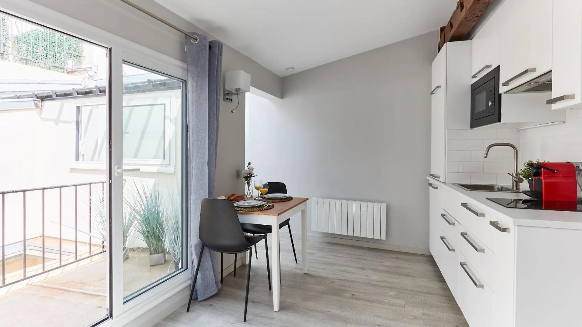 Jardin Du Luxembourg With Balcony - Cityapartmentstay باريس فرنسا